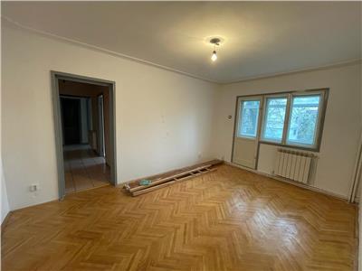 Apartament 4 camere Tatarasi