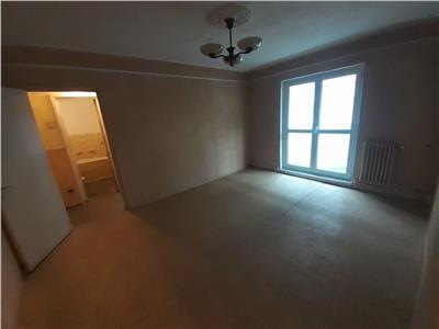 Apartament 3 camere Alexandru cel Bun