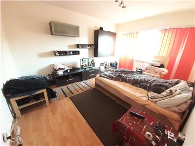 Apartament cu 3 camere Dacia